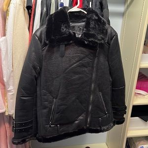 Coat black size 4 very hip bomber with fur collar